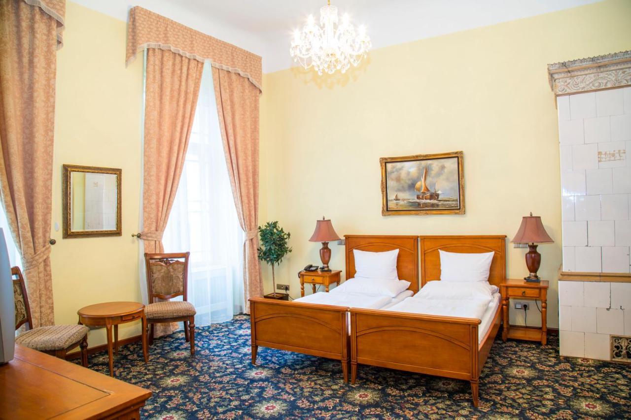 Chateau Zbiroh Bagian luar foto