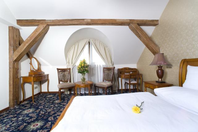 Chateau Zbiroh Bagian luar foto